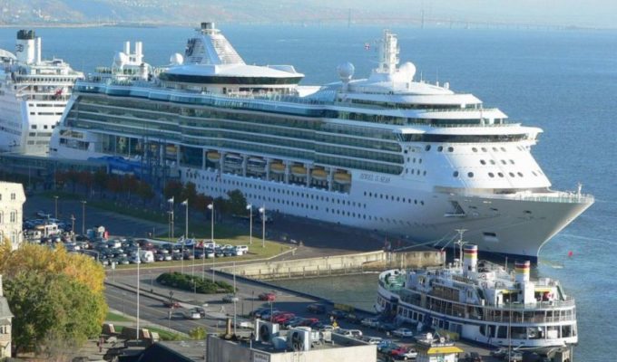 Grecia_Viajes_cruise_ship
